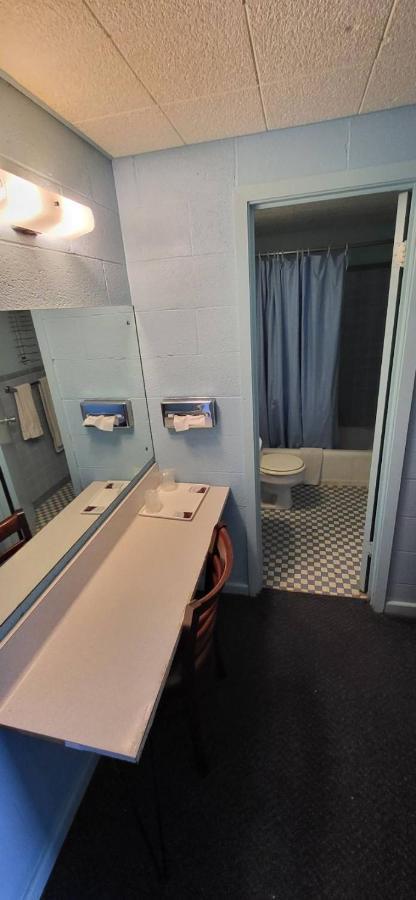 Holiday Host Motel & Rv Park Sonora Dış mekan fotoğraf