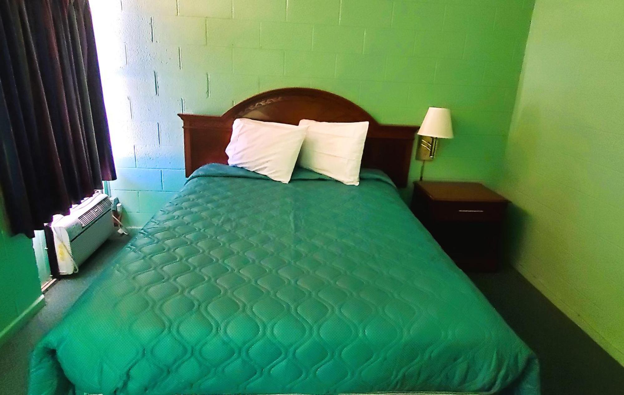 Holiday Host Motel & Rv Park Sonora Dış mekan fotoğraf