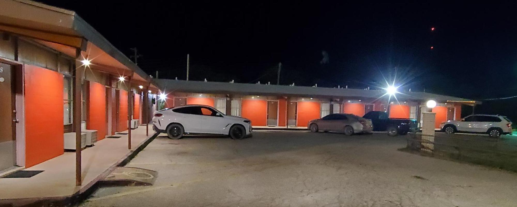 Holiday Host Motel & Rv Park Sonora Dış mekan fotoğraf